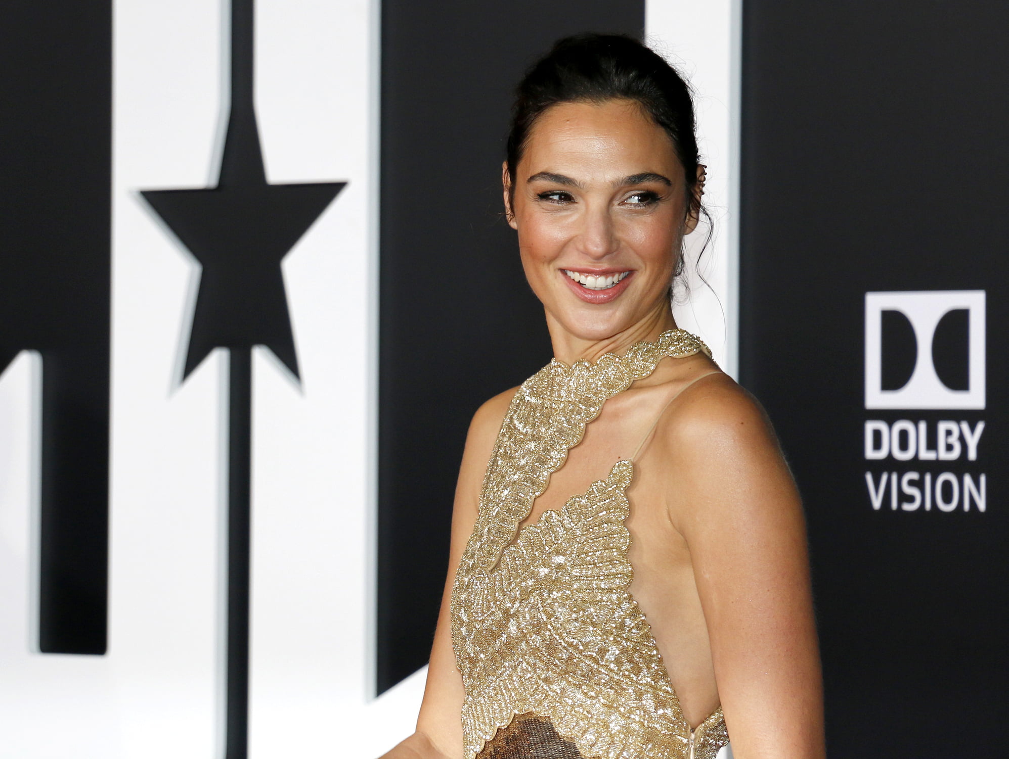 Gal Gadot To Play Muhammad In Upcoming Biopic The Mideast Beast